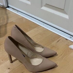 Nine West Elegant Tan Women's Heels Size 6.5